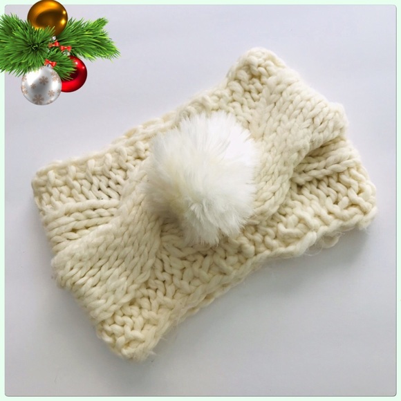 NWT Cream/White Furry Pompom Headband - Picture 3 of 5